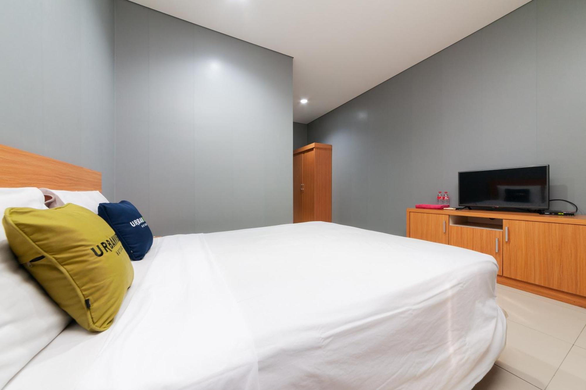 Reddoorz Plus Near Kelapa Dua Kebon Jeruk Джакарта Экстерьер фото