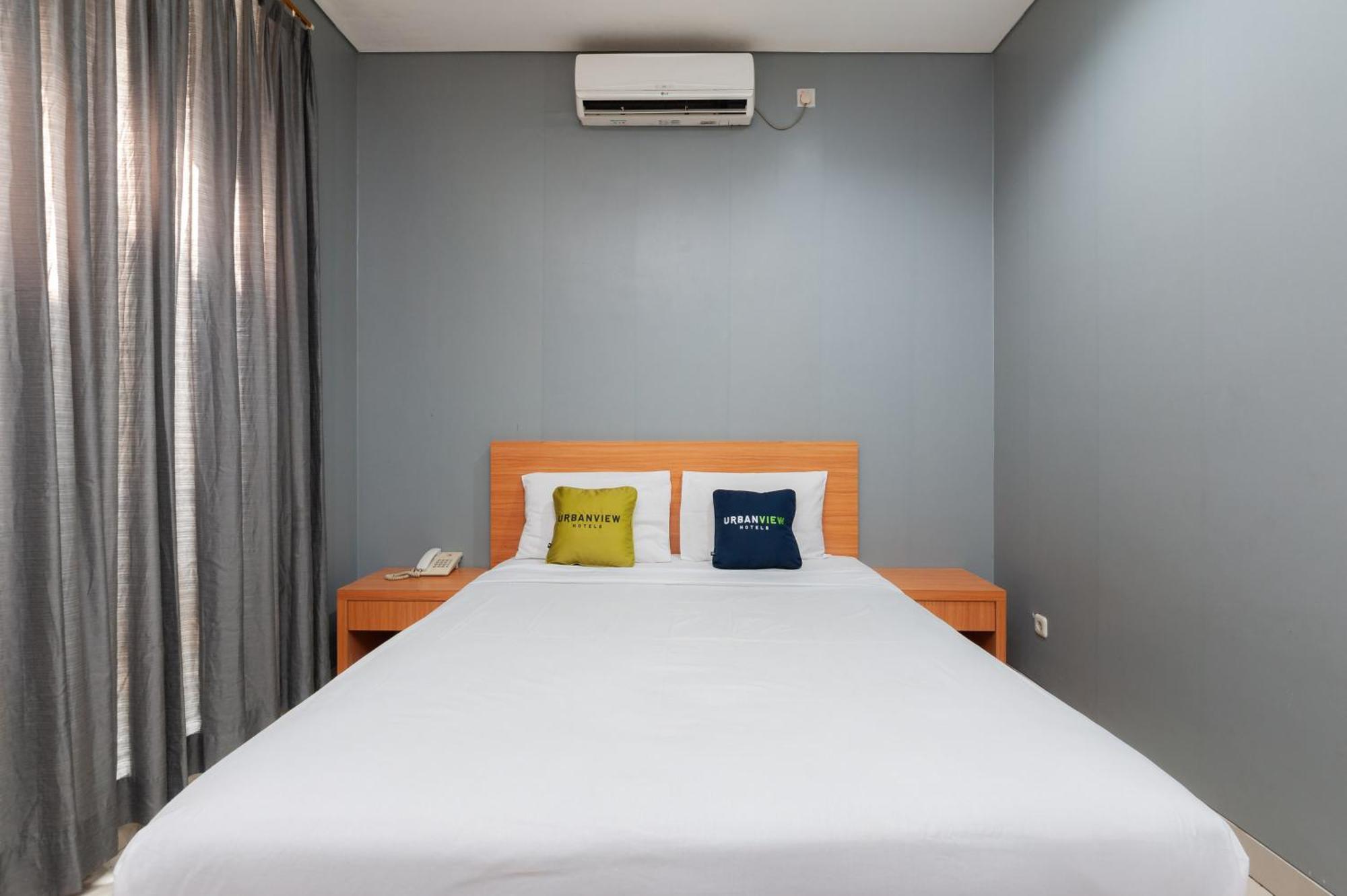 Reddoorz Plus Near Kelapa Dua Kebon Jeruk Джакарта Экстерьер фото